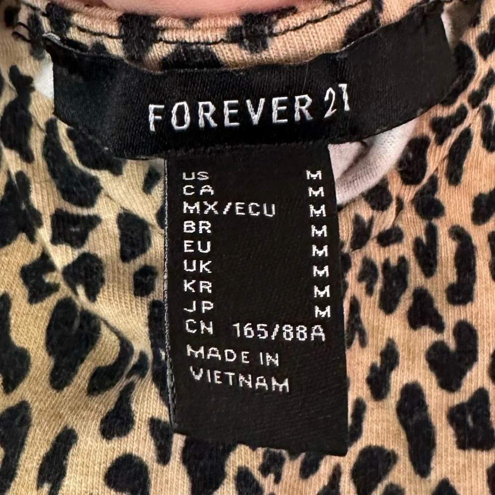Forever 21 Leopard Print Criss-Cross Bodysuit (M) - Picture 4 of 4